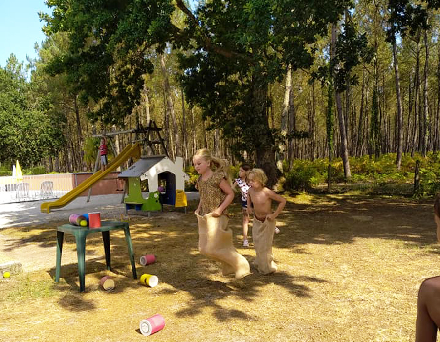 acheter-un-mobil-home-dans-les-landes-camping-le-laha-avec-jeux-enfants